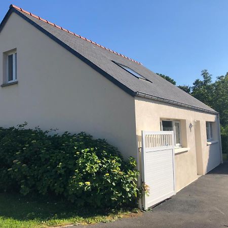 Le Nid Du Franc Bed & Breakfast Avranches Bagian luar foto