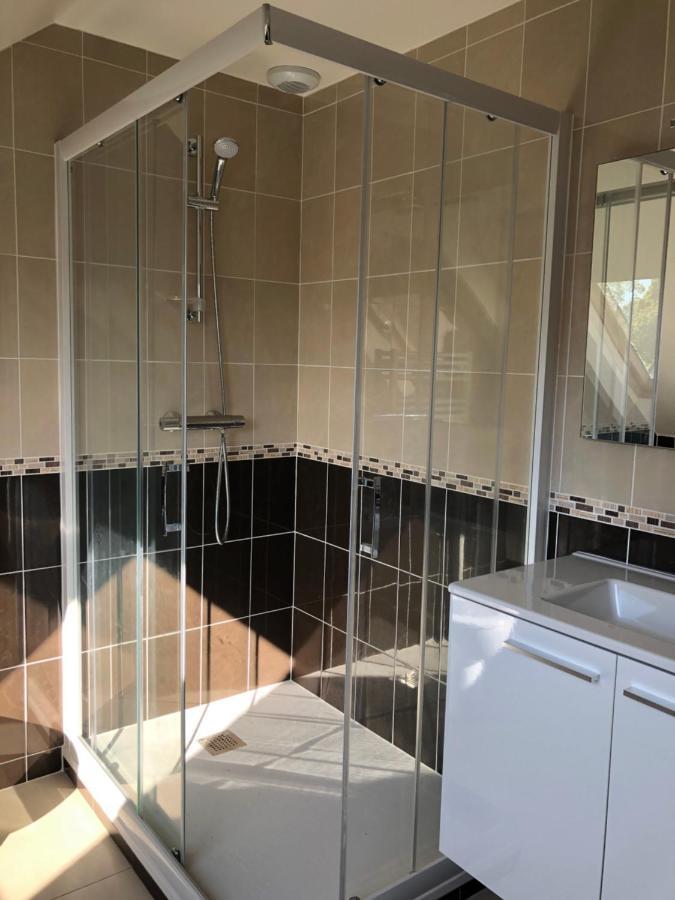 Le Nid Du Franc Bed & Breakfast Avranches Bagian luar foto