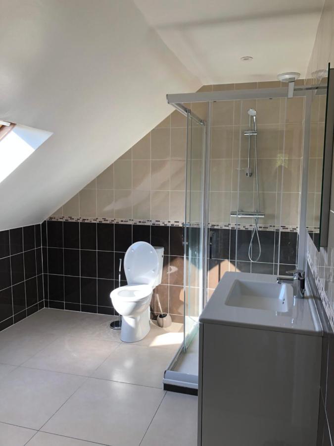 Le Nid Du Franc Bed & Breakfast Avranches Bagian luar foto