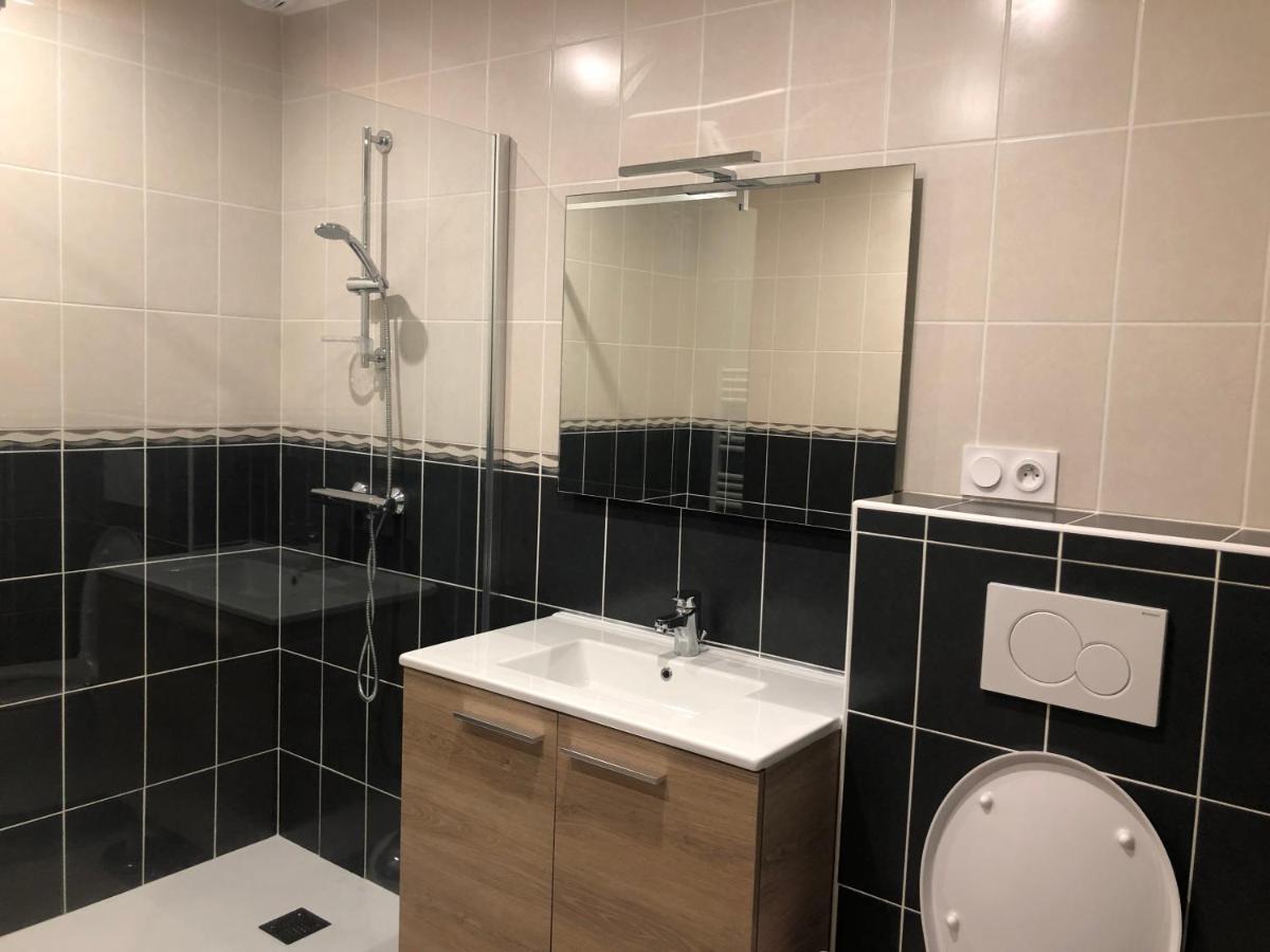Le Nid Du Franc Bed & Breakfast Avranches Bagian luar foto