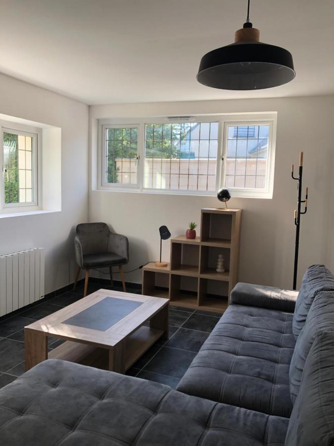 Le Nid Du Franc Bed & Breakfast Avranches Bagian luar foto