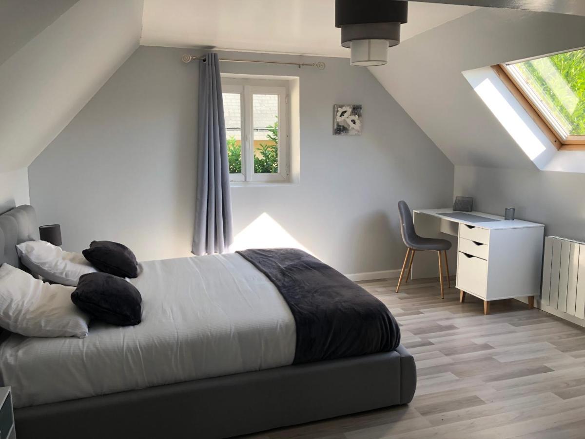 Le Nid Du Franc Bed & Breakfast Avranches Bagian luar foto